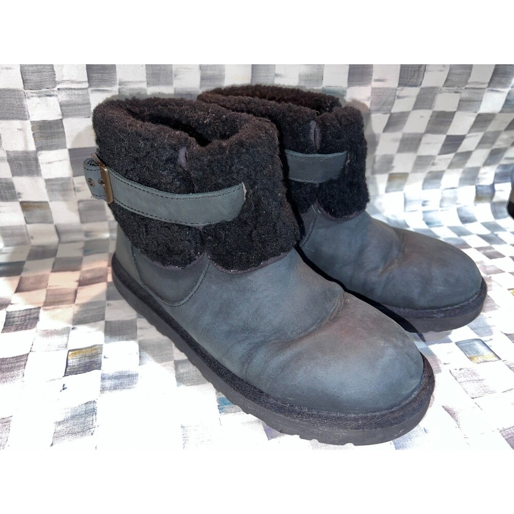 UGG Cassidee Black Fleece Cuff Green Suede Ankle Boots Women's Size 7